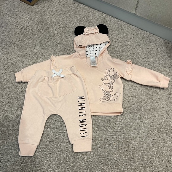 Disney Other - Disney baby Minnie Mouse outfit size 12 months
